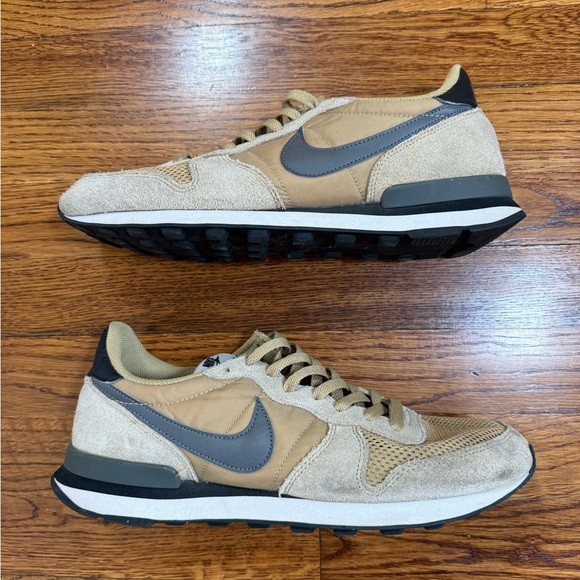 Nike Internationalist Hay Dark Grey Tan 631754-200 Mens Size 9 - Picture 7 of 9